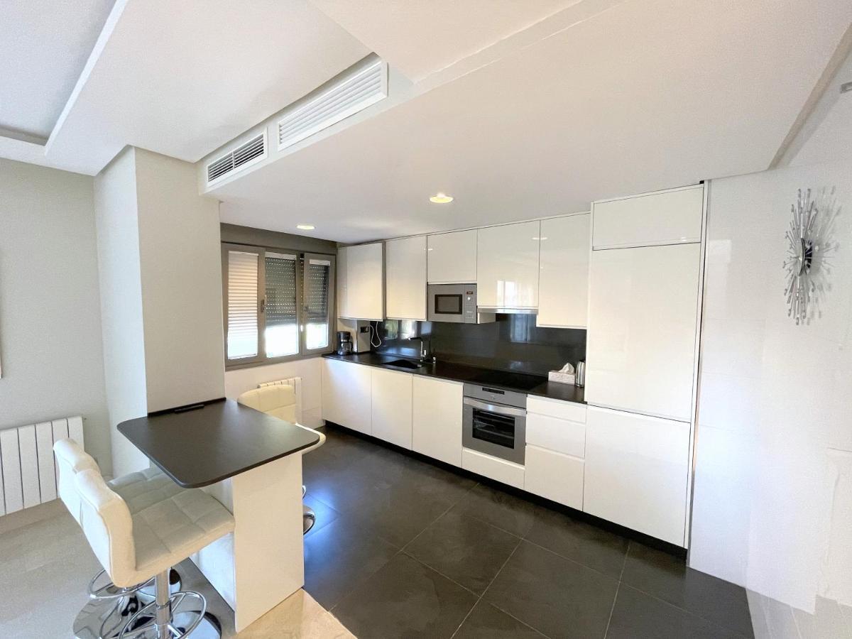Lejlighed Brand New Modern 2 Bdrms Duplex Penthouse . Sea Views. 3 Min Walk To Beach!