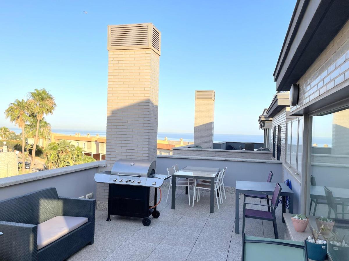 Lejlighed Brand New Modern 2 Bdrms Duplex Penthouse . Sea Views. 3 Min Walk To Beach! *